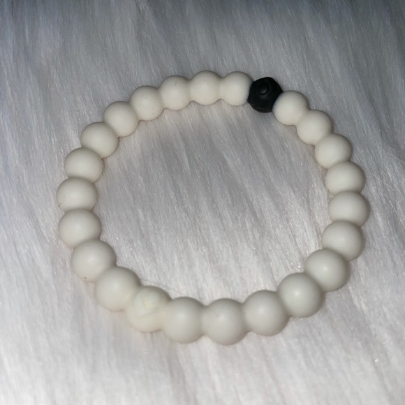 Original lokai bracelets sizes small only - Picture 2 of 8